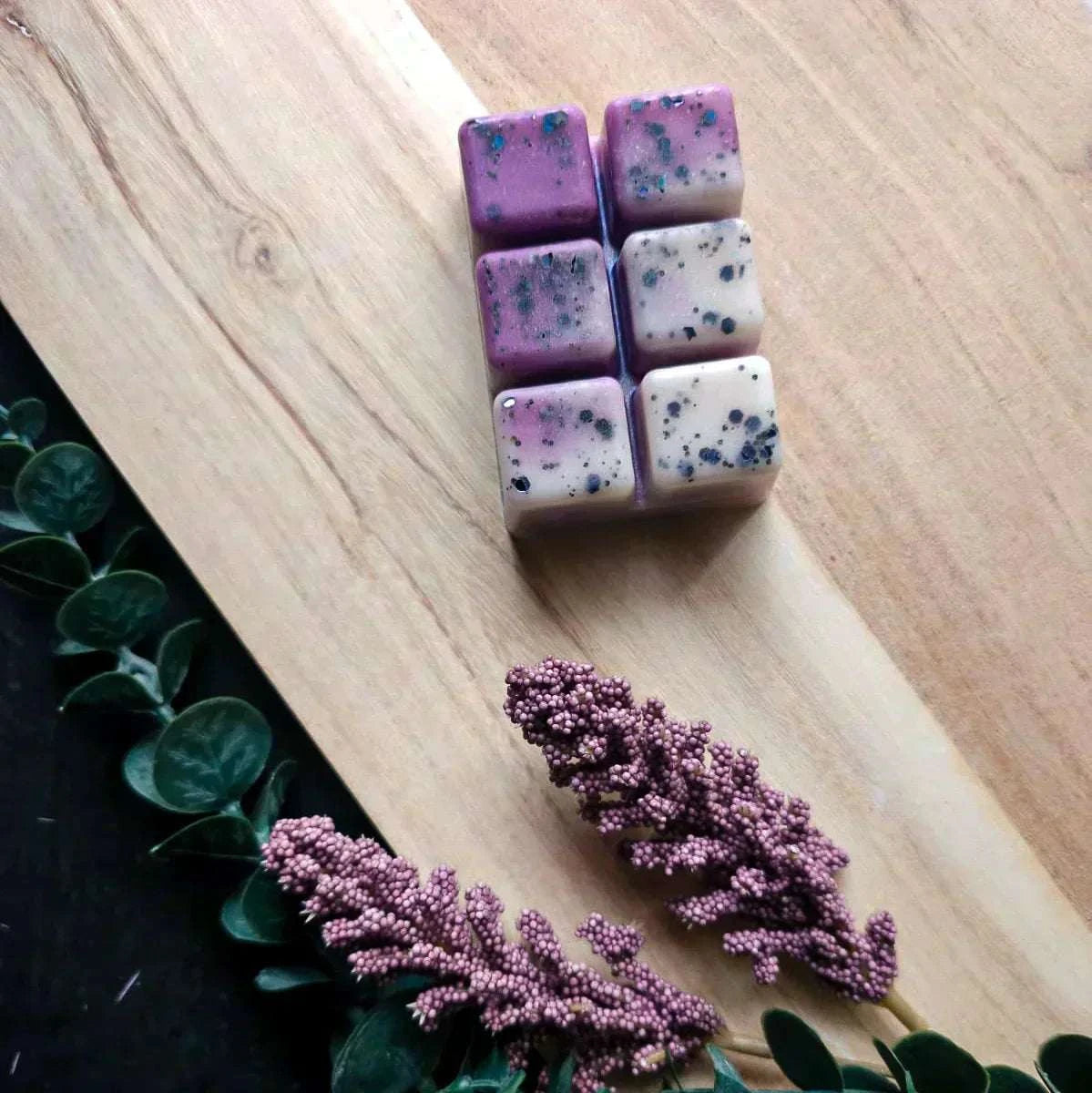 Vegan-friendly 80g soy wax melt pack with purple and white cubes, on sale with 50% off.