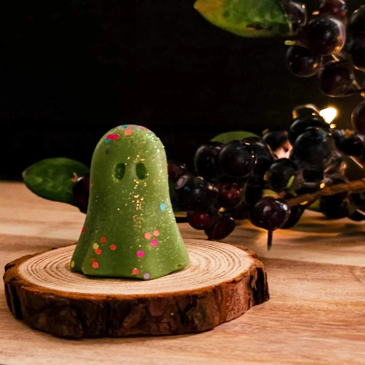 Tiny Ghost Melt in limited edition Halloween scent on wooden base.